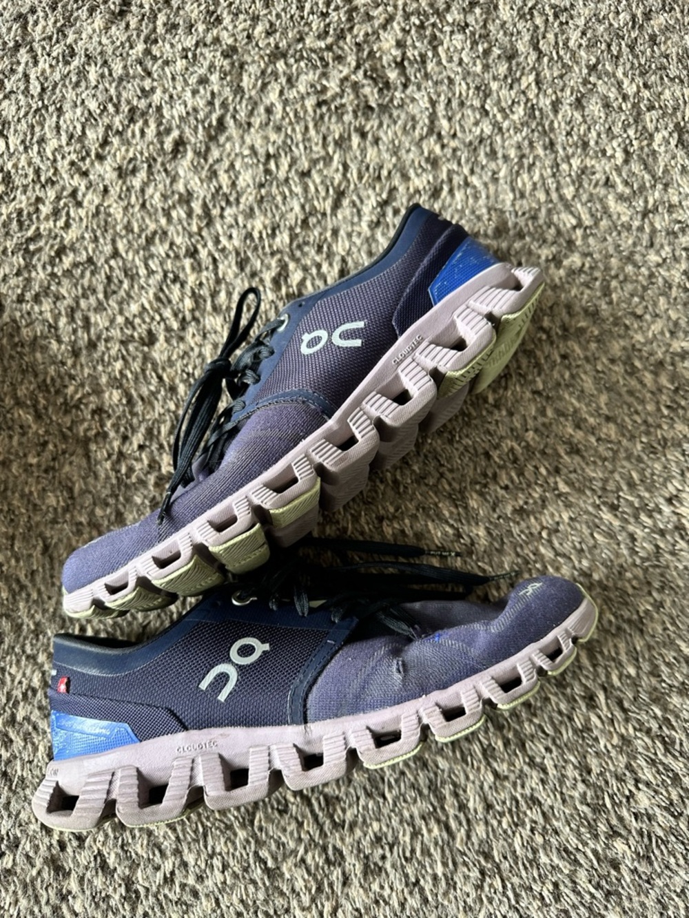 Women’s On Cloud running shoes